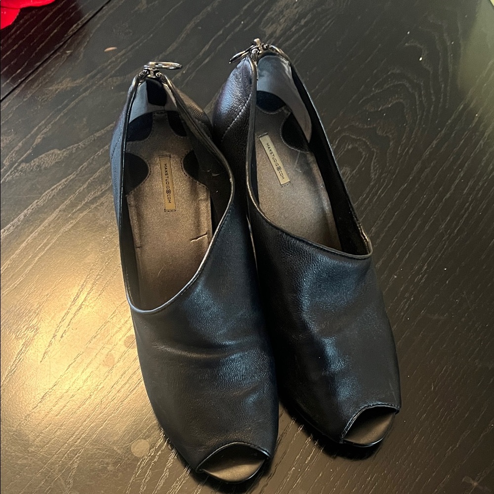 Max Studio Black Peep-Toe Heels
